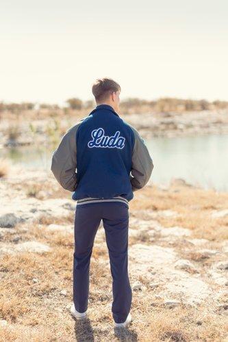 mobile - carousel-hero-element image-14