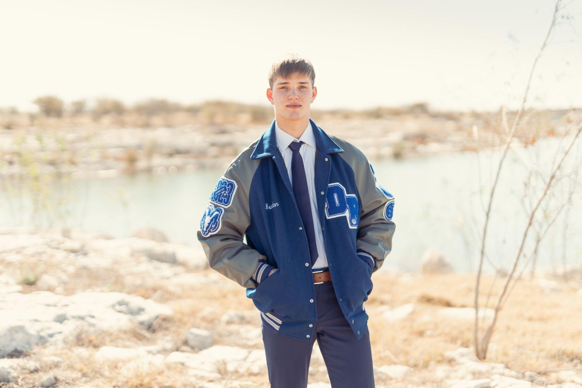 carousel-hero-element image-13